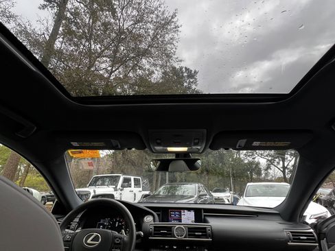 Used 2015 Lexus RC F image 39