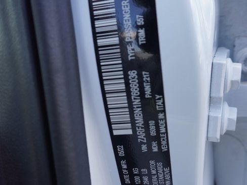 Used 2022 Alfa Romeo Giulia Veloce image 33