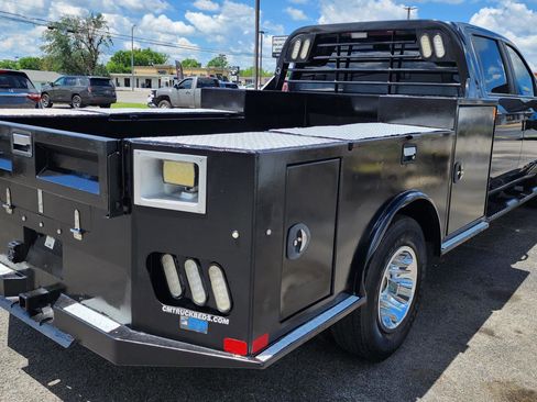 Used 2020 Chevrolet Silverado 3500 W/T w/ WT Convenience Package image 3