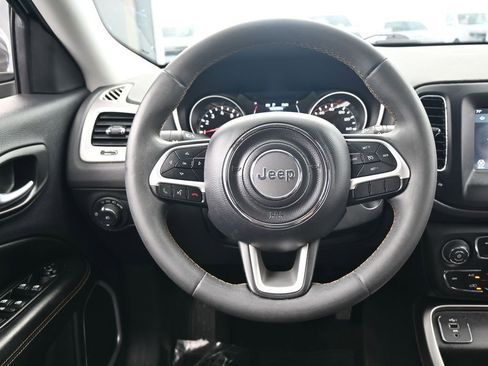 Used 2021 Jeep Compass Latitude image 23