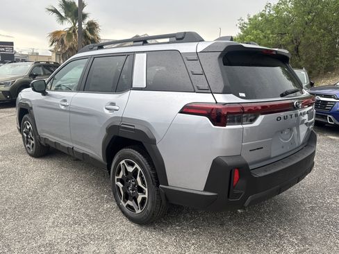 New 2026 Subaru Outback Touring image 5