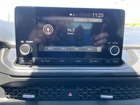 Used 2025 Honda Accord SE image 25