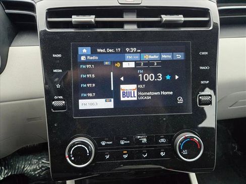 Used 2023 Hyundai Tucson SE image 13