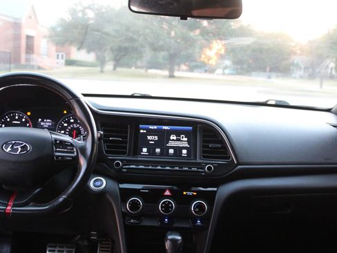 Used 2019 Hyundai Elantra Sport w/ Cargo Package image 17