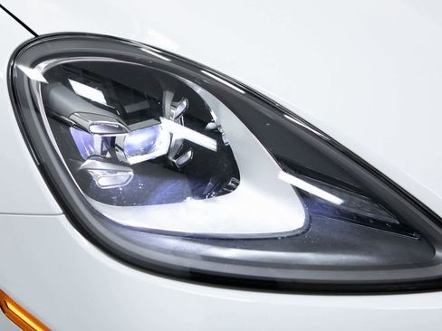 Certified 2022 Porsche Cayenne image 31