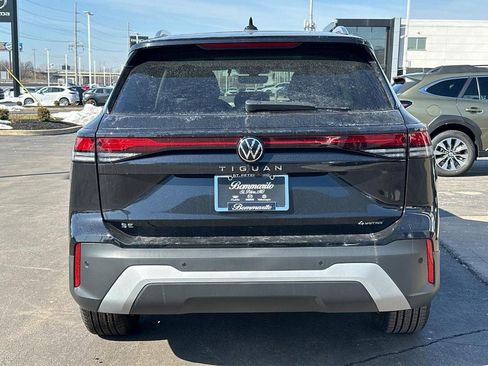 New 2025 Volkswagen Tiguan SE AWD/4WD image 3