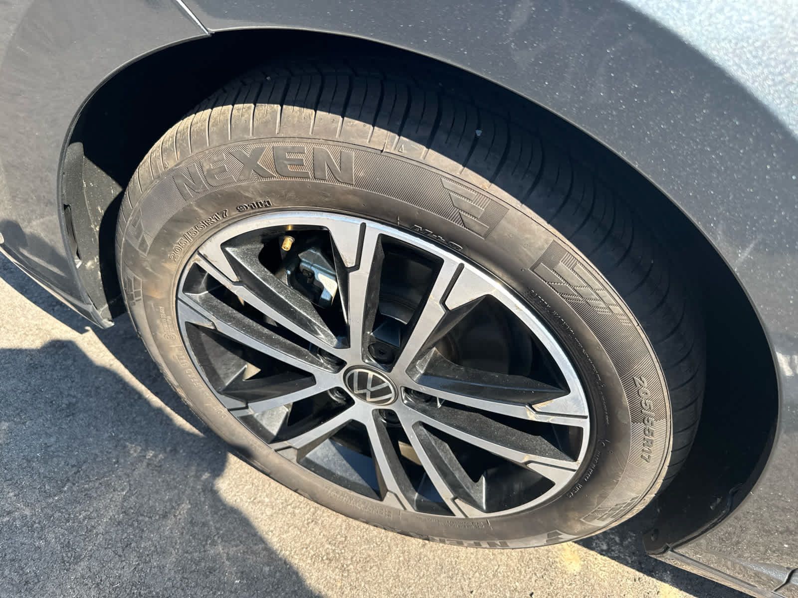 Used 2025 Volkswagen Jetta Sport FWD image 6