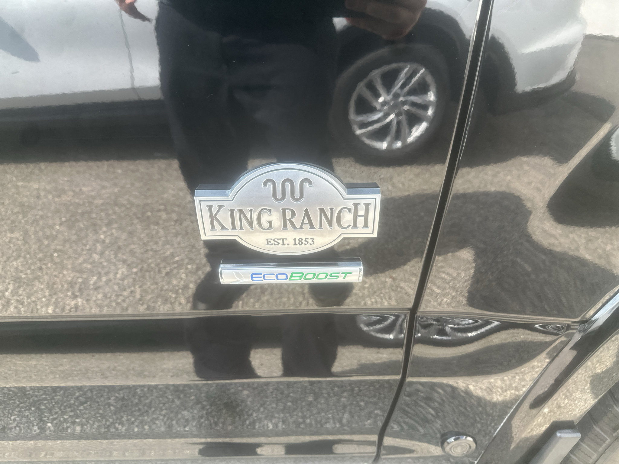 Used 2016 Ford F150 King Ranch w/ Equipment Group 601A Luxury AWD/4WD image 10