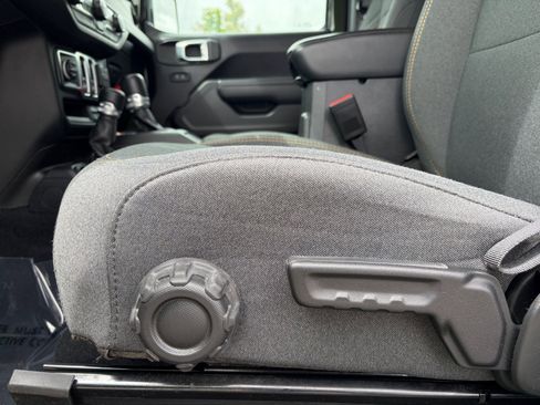 Used 2024 Jeep Wrangler Sport AWD/4WD image 15