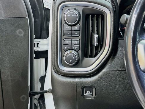 Used 2021 Chevrolet Silverado 1500 LT Trail Boss image 10