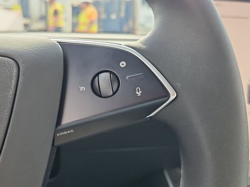 Used 2026 Tesla Model Y Long Range image 25