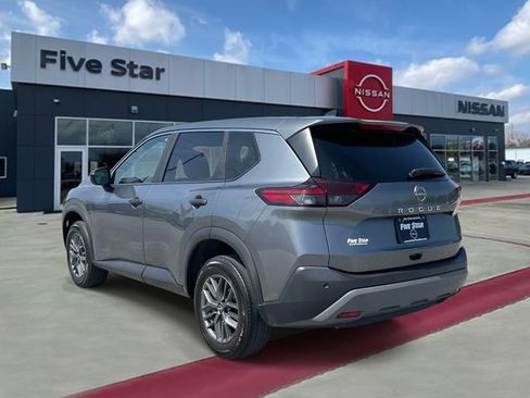 Used 2023 Nissan Rogue S FWD image 4