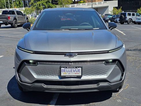 New 2026 Chevrolet Equinox EV LT w/ Comfort Package FWD image 8