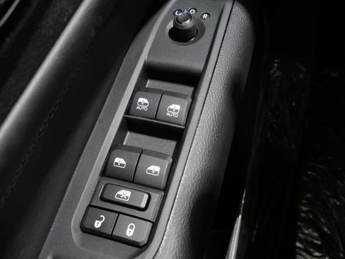 New 2026 Jeep Compass Latitude image 13