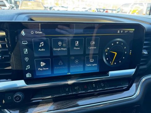 Used 2025 Chevrolet Silverado 3500 LT w/ Convenience Package image 3