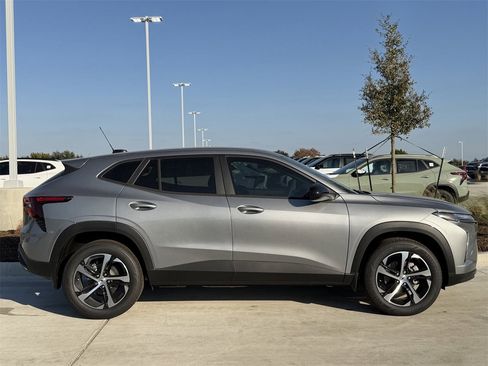 New 2026 Chevrolet Trax RS w/ Driver Confidence Package image 3