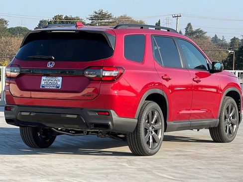 New 2026 Honda Pilot Sport image 4