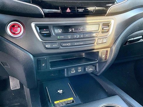 Certified 2024 Honda Passport TrailSport image 15