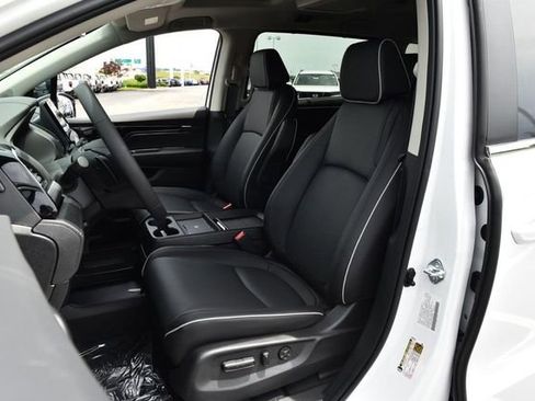 New 2026 Honda Odyssey Touring image 21