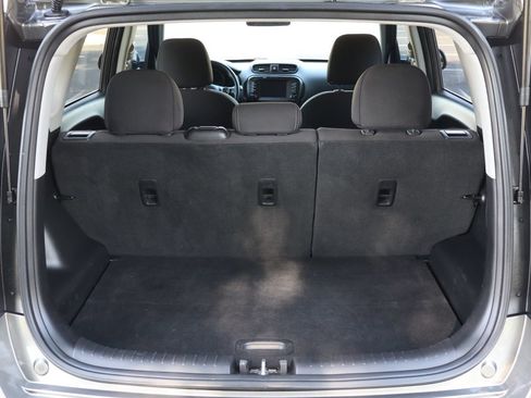 Used 2018 Kia Soul w/ Convenience Package FWD image 14