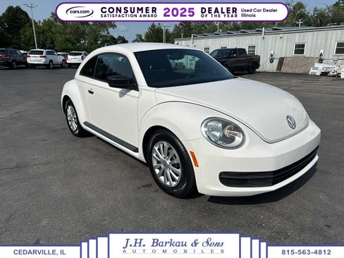 Used 2013 Volkswagen Beetle 2.5 FWD image 1