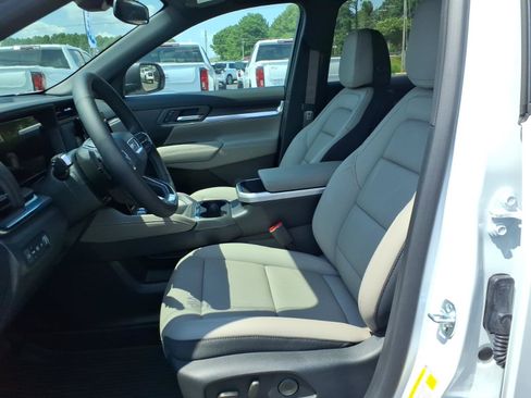 New 2027 GMC Terrain Elevation w/ Elevation Premium Package FWD image 19