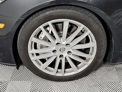Used 2018 Porsche Panamera 4 AWD/4WD image 8