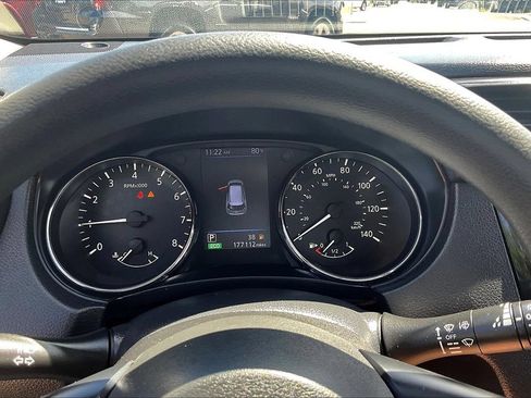 Used 2020 Nissan Rogue S FWD image 13