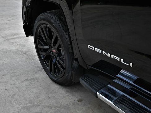 Used 2023 GMC Sierra 1500 Denali AWD/4WD image 8