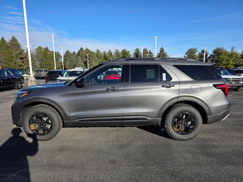 New 2026 Ford Explorer Tremor image 2