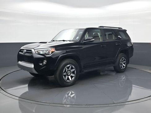 Used 2023 Toyota 4Runner TRD Off-Road Premium image 3