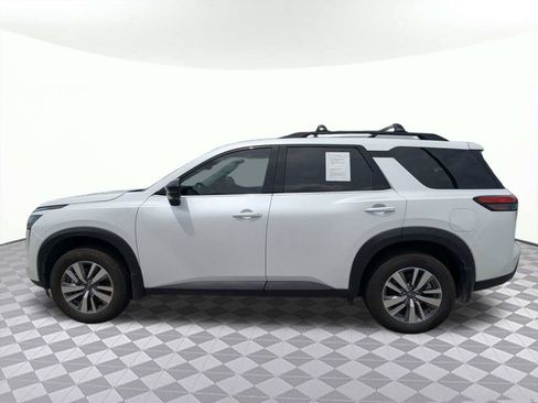 Used 2026 Nissan Pathfinder SL FWD image 6
