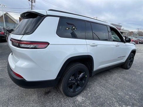 New 2025 Jeep Grand Cherokee L Altitude AWD/4WD image 5