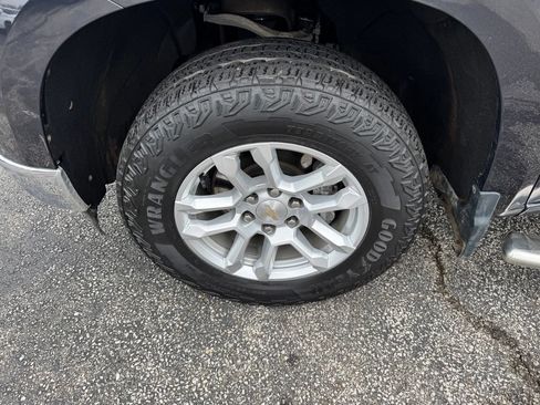 Used 2024 Chevrolet Silverado 1500 LT AWD/4WD image 28