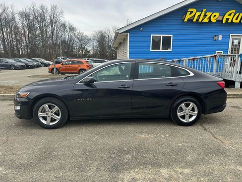 Used 2023 Chevrolet Malibu LT FWD image 3