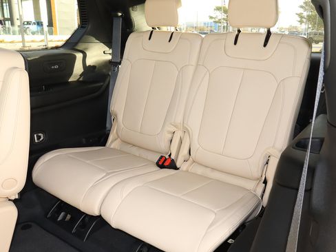 New 2025 Jeep Grand Cherokee L Limited w/ Black Appearance Package image 16