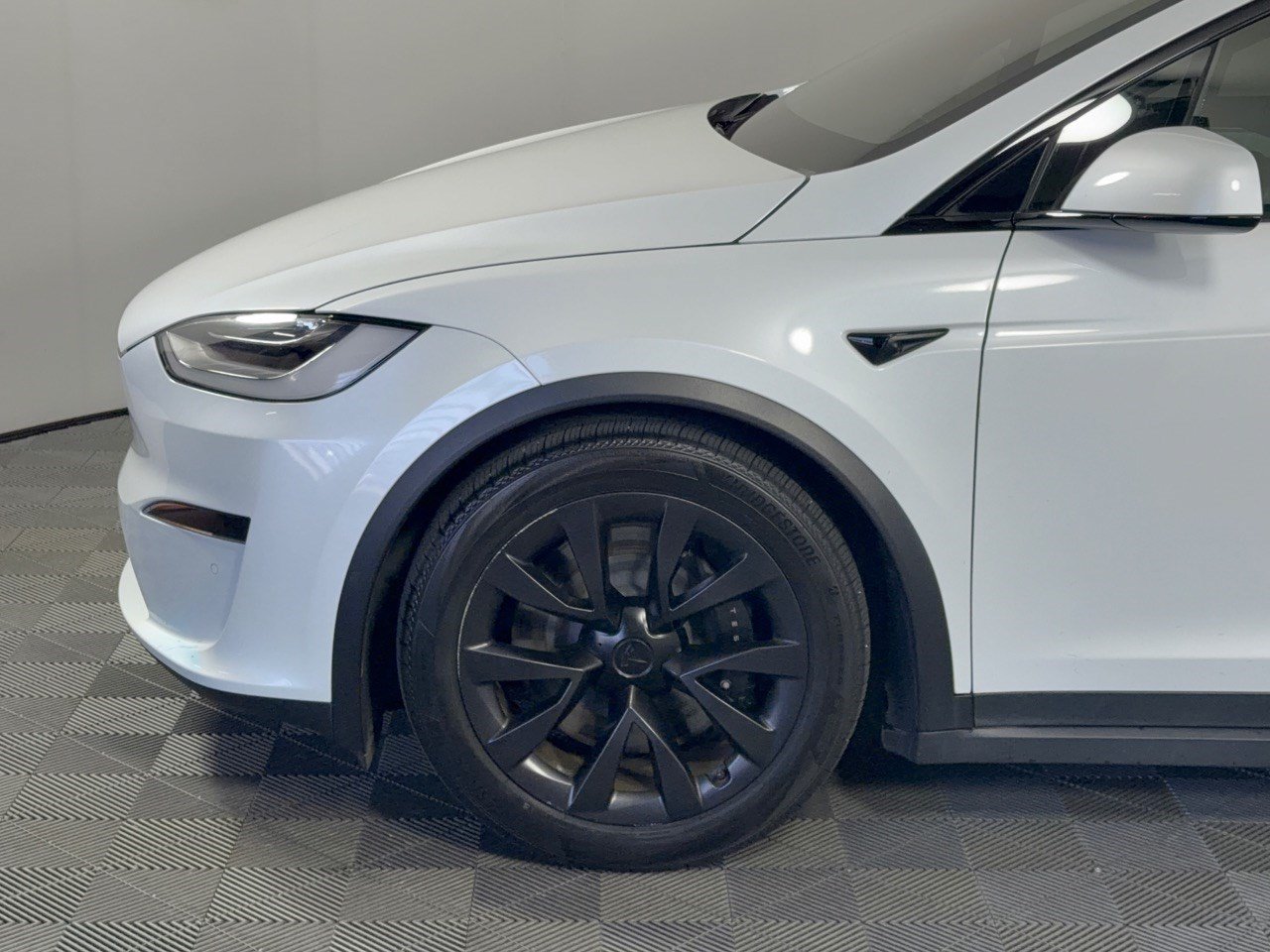 Used 2023 Tesla Model X AWD/4WD image 13