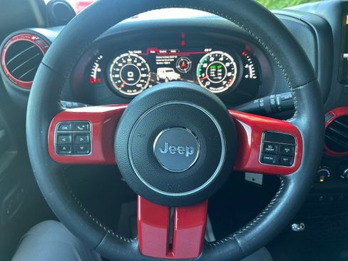 Used 2014 Jeep Wrangler Unlimited Sport AWD/4WD image 12