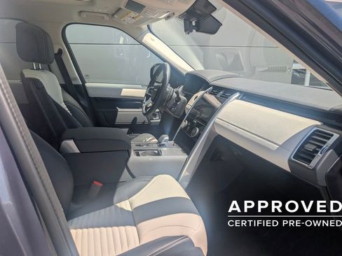 Used 2025 Land Rover Discovery S AWD/4WD image 11