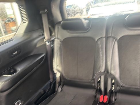 Used 2025 Jeep Grand Cherokee L Laredo image 13