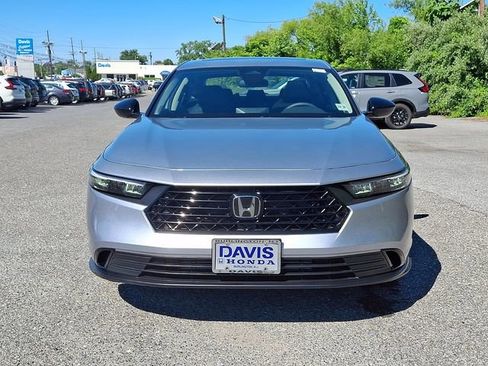 Certified 2025 Honda Accord SE image 2