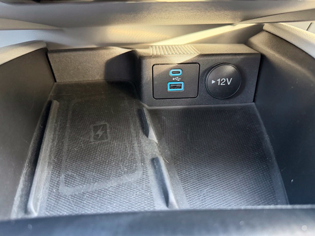 Used 2023 Ford Escape Platinum w/ Premium Technology Package AWD/4WD image 25