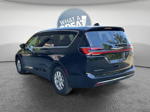 New 2026 Chrysler Pacifica Select FWD image 35