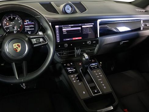 Used 2023 Porsche Macan AWD/4WD image 16