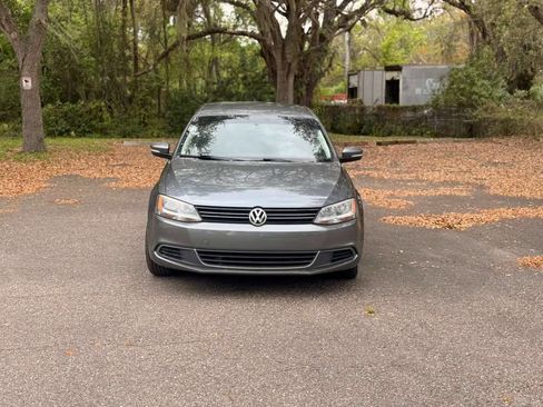 Used 2014 Volkswagen Jetta SE image 2