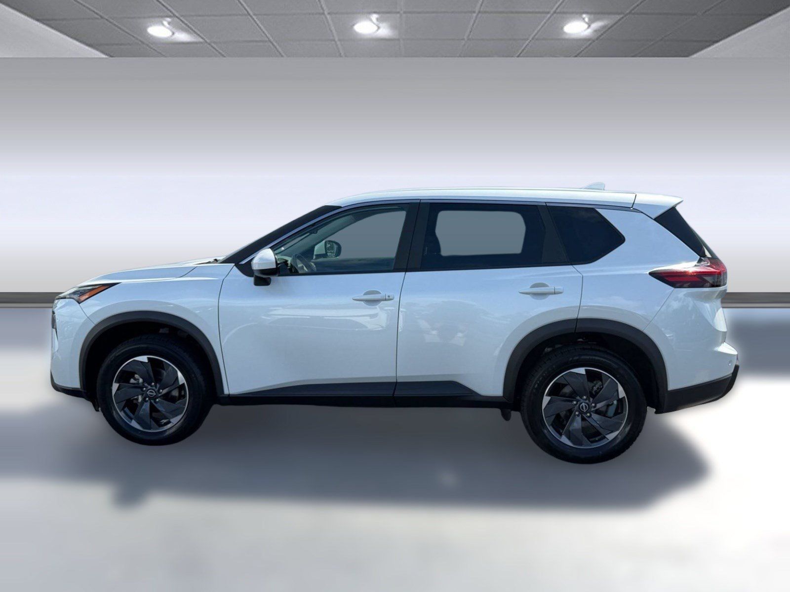 Used 2025 Nissan Rogue SV AWD/4WD image 2