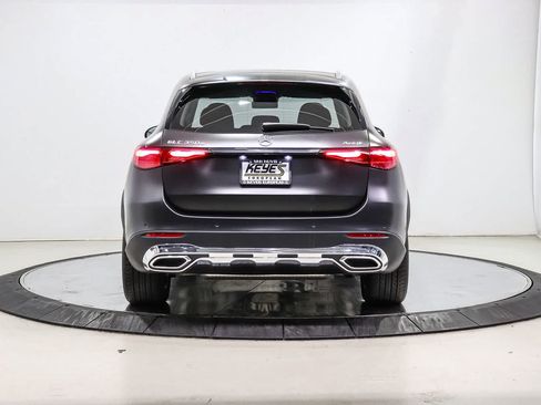 Used 2025 Mercedes-Benz GLC 350e 4MATIC image 3