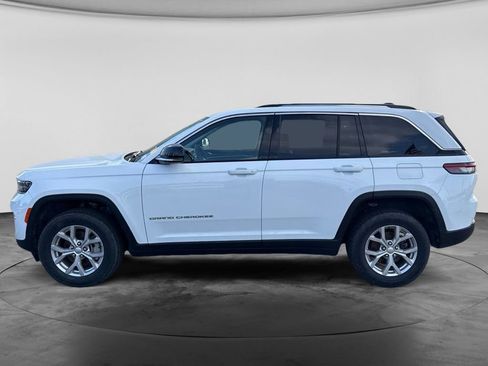 Used 2023 Jeep Grand Cherokee Limited AWD/4WD image 9