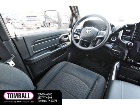Used 2025 RAM 3500 Big Horn AWD/4WD image 10