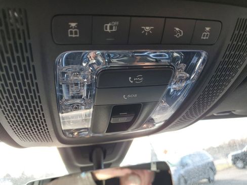 Used 2021 Mercedes-Benz GLB 250 4MATIC image 21